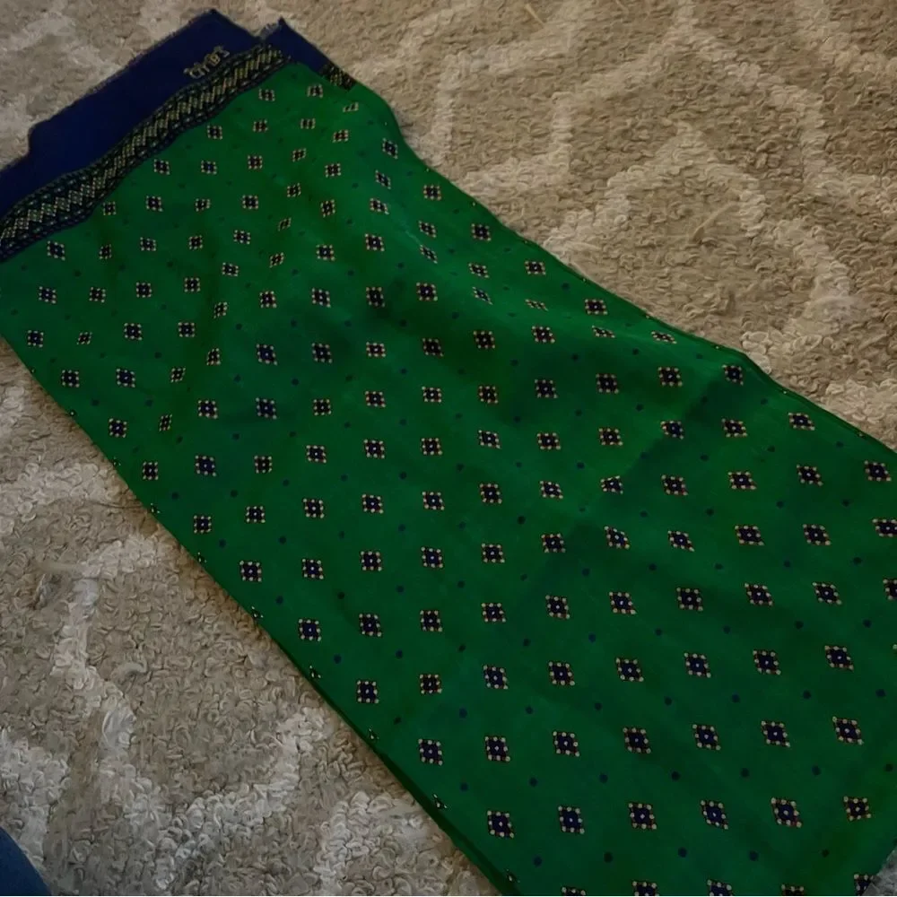Club 77 ECHO Green Patterned Scarf